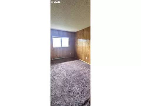 Bedroom - 703 Broadway St, Spray, OR 97874 photo 2 of 4