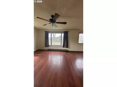 Living - 703 Broadway St, Spray, OR 97874 photo 3 of 3