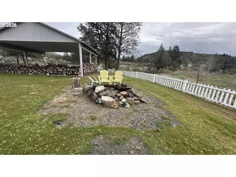 Exterior - 703 Broadway St, Spray, OR 97874 photo 2 of 8