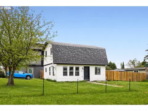 102 SE 3rd St, Battle Ground, WA 98604