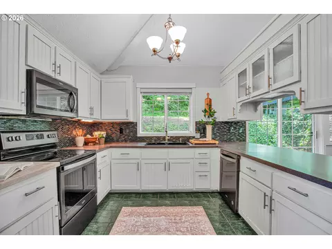 Kitchen - 29408 SE Stone Rd, Gresham, OR 97080 photo 1 of 4