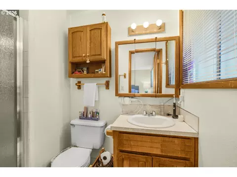 470 NW Bella Vista Dr, Gresham, OR 97030 photo 16