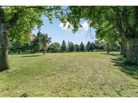 470 NW Bella Vista Dr, Gresham, OR 97030 photo 39