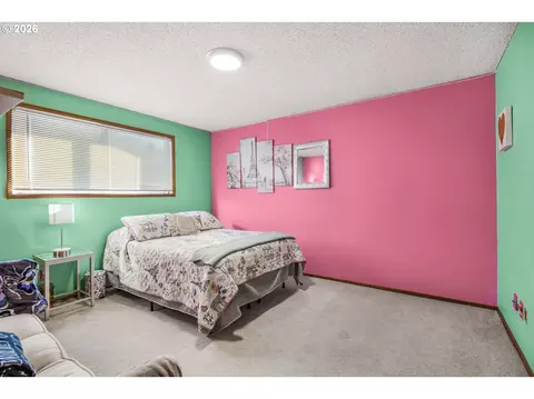 470 NW Bella Vista Dr, Gresham, OR 97030 photo 18
