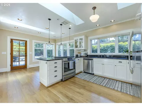 Kitchen - 1545 Villard St, Eugene, OR 97403 photo 1 of 4