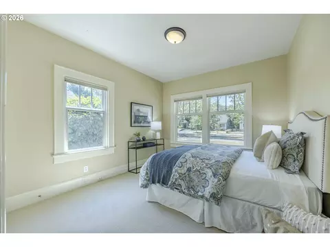 Bedroom - 1545 Villard St, Eugene, OR 97403 photo 2 of 10