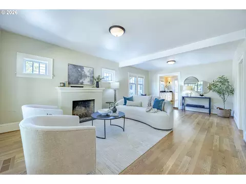 Living - 1545 Villard St, Eugene, OR 97403 photo 1 of 2
