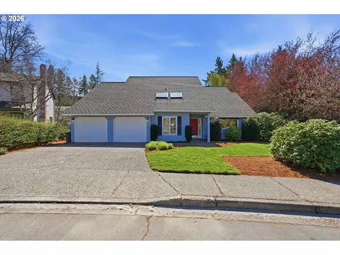 7025 SW Windemere Loop, Portland, OR 97225