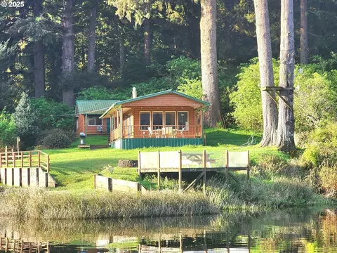 3057 S Tenmile, Lakeside, OR 97449