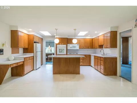 Kitchen - 4072 Normandy Way, Eugene, OR 97405 photo 1 of 3