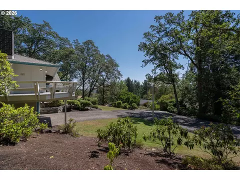 Exterior - 4072 Normandy Way, Eugene, OR 97405 photo 11 of 11