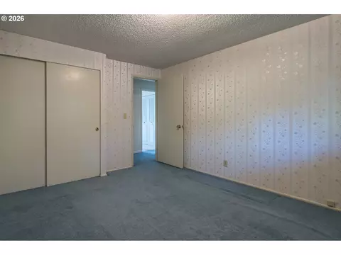 Bedroom - 4072 Normandy Way, Eugene, OR 97405 photo 3 of 5