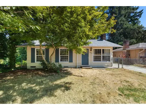 203 Eluria St, Oregon City, OR 97045