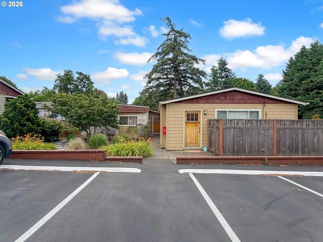 122 SE 73rd Ave, Portland, OR 97215