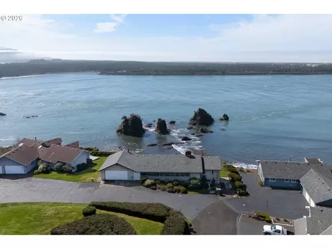 14580 Harborview Dr, Rockaway Beach, OR 97136