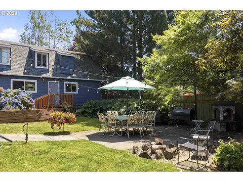 Exterior - 5323 SE 13th Ct, Gresham, OR 97080 photo 3 of 7