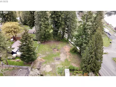 952 Bridge St, Vernonia, OR 97064