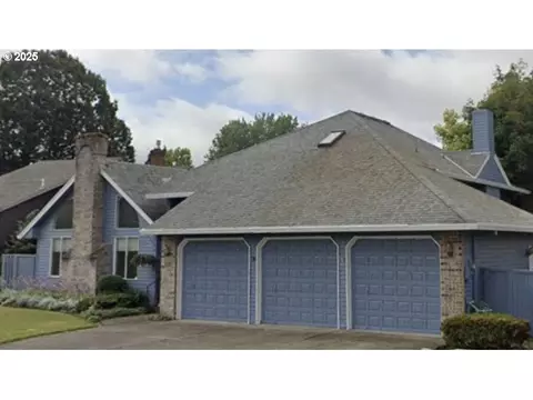 325 N Peacock Ct, Newberg, OR 97132