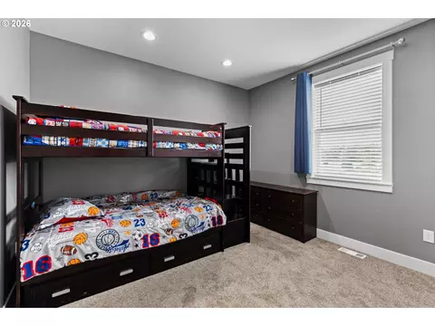 Bedroom - 417 SW Quinney Pl, Pendleton, OR 97801 photo 3 of 3