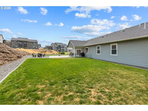 Exterior - 417 SW Quinney Pl, Pendleton, OR 97801 photo 13 of 16