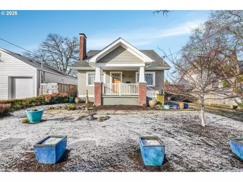 2823 SE 70th Ave, Portland, OR 97206