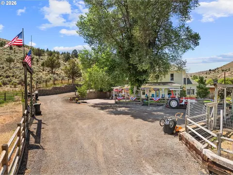 24672 Sumpter Stage Hwy, Baker City, OR 97814