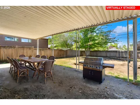 Exterior - 2810 Harris St, Eugene, OR 97405 photo 3 of 8