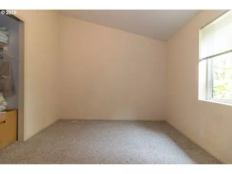 Bedroom - 4792 Rhododendron Loop, Florence, OR 97439 photo 7 of 8