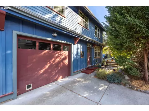 2060 Martha Ln, Hood River, OR 97031