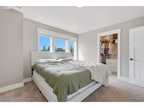 Bedroom - 16835 Champion Way, Sandy, OR 97055 photo 1 of 2