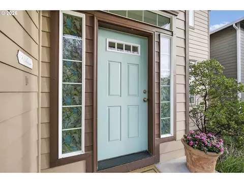 Entry Way - 163 SW Sandlewood Loop, Gresham, OR 97030 photo 1 of 6