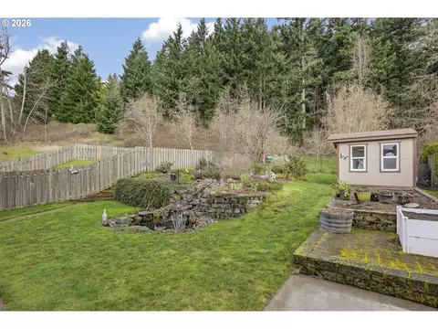 Exterior - 163 SW Sandlewood Loop, Gresham, OR 97030 photo 7 of 13
