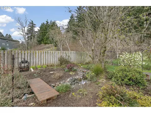 Exterior - 163 SW Sandlewood Loop, Gresham, OR 97030 photo 9 of 13