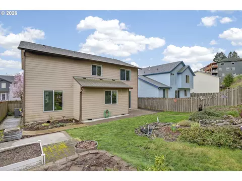 Exterior - 163 SW Sandlewood Loop, Gresham, OR 97030 photo 12 of 13