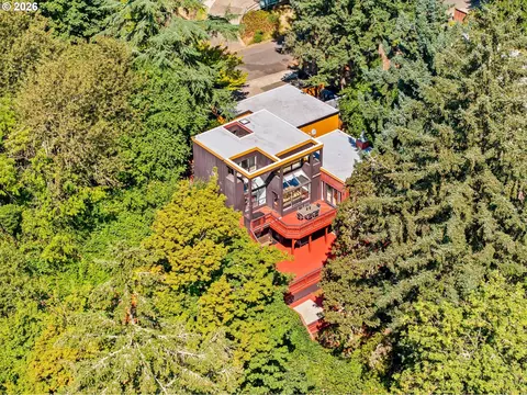 View/Area - 1675 Fircrest Dr, Eugene, OR 97403 photo 2 of 3