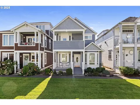 260 Round House Rd, Astoria, OR 97103