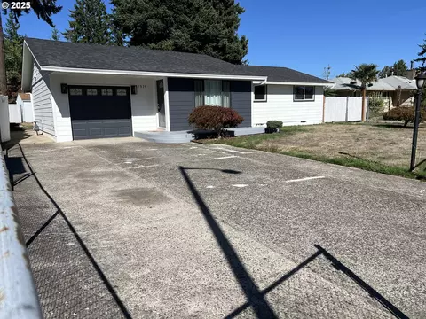 17519 SE Tibbetts St, Portland, OR 97236