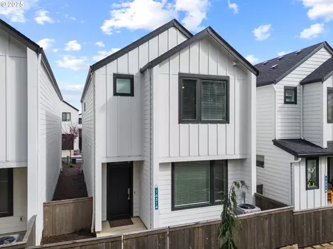 16306 NE 20th St, Vancouver, WA 98684