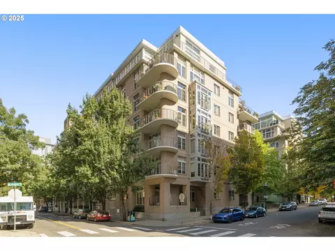 1130 NW 12th Ave #610, Portland, OR 97209