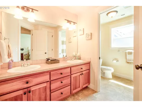 2552 Crowther Dr, Eugene, OR 97404 photo 24