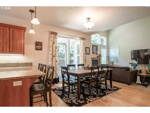 2552 Crowther Dr, Eugene, OR 97404 photo 7
