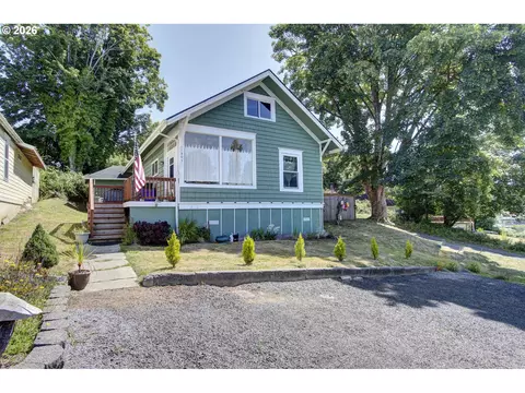 1503 1st St, South Bend, WA 98586