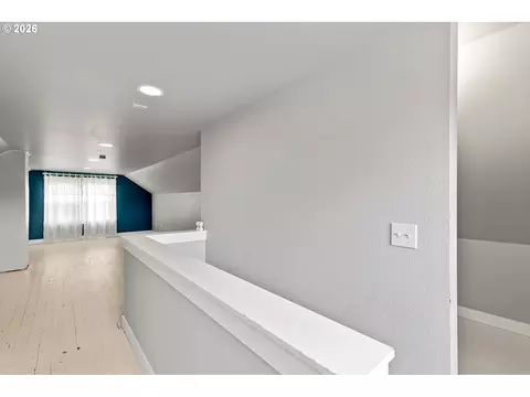 Entry Way - 509 Spruce St, Ilwaco, WA 98624 photo 6 of 6