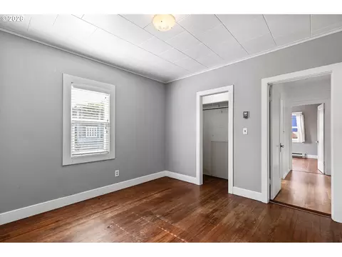 Bedroom - 509 Spruce St, Ilwaco, WA 98624 photo 4 of 6
