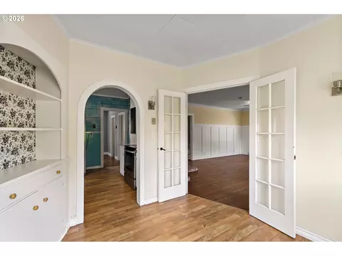 Entry Way - 509 Spruce St, Ilwaco, WA 98624 photo 5 of 6