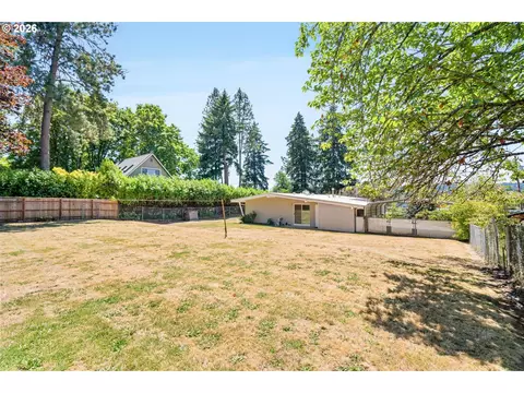 Exterior - 1421 Harvard Ave, Gladstone, OR 97027 photo 7 of 8