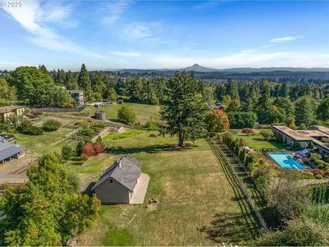 1270 SW Englewood Dr, Lake Oswego, OR 97034