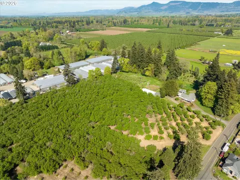 E Beacon, Eugene, OR 97404 photo 19