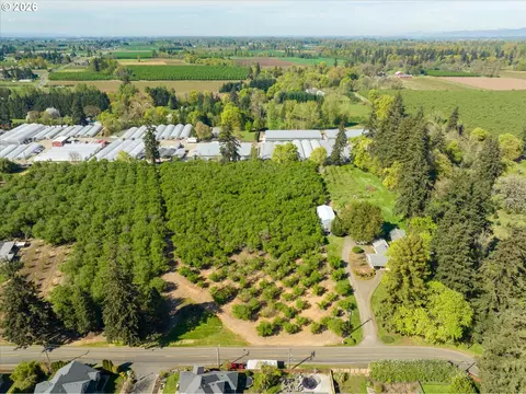 E Beacon, Eugene, OR 97404 photo 18