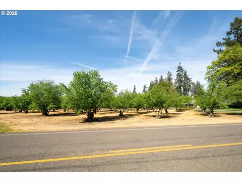 E Beacon, Eugene, OR 97404